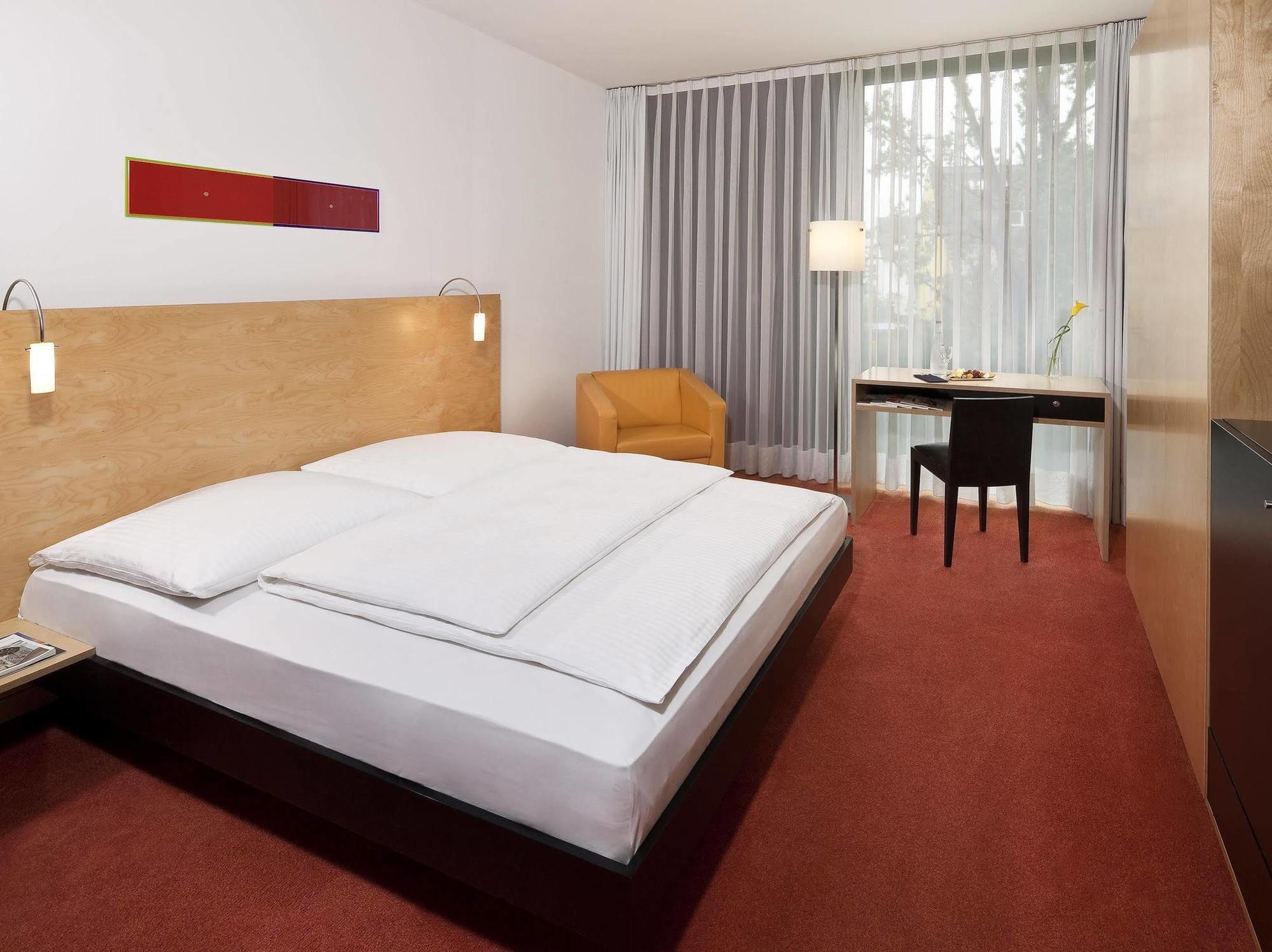 Innside By Melia Duesseldorf Seestern Eksteriør billede